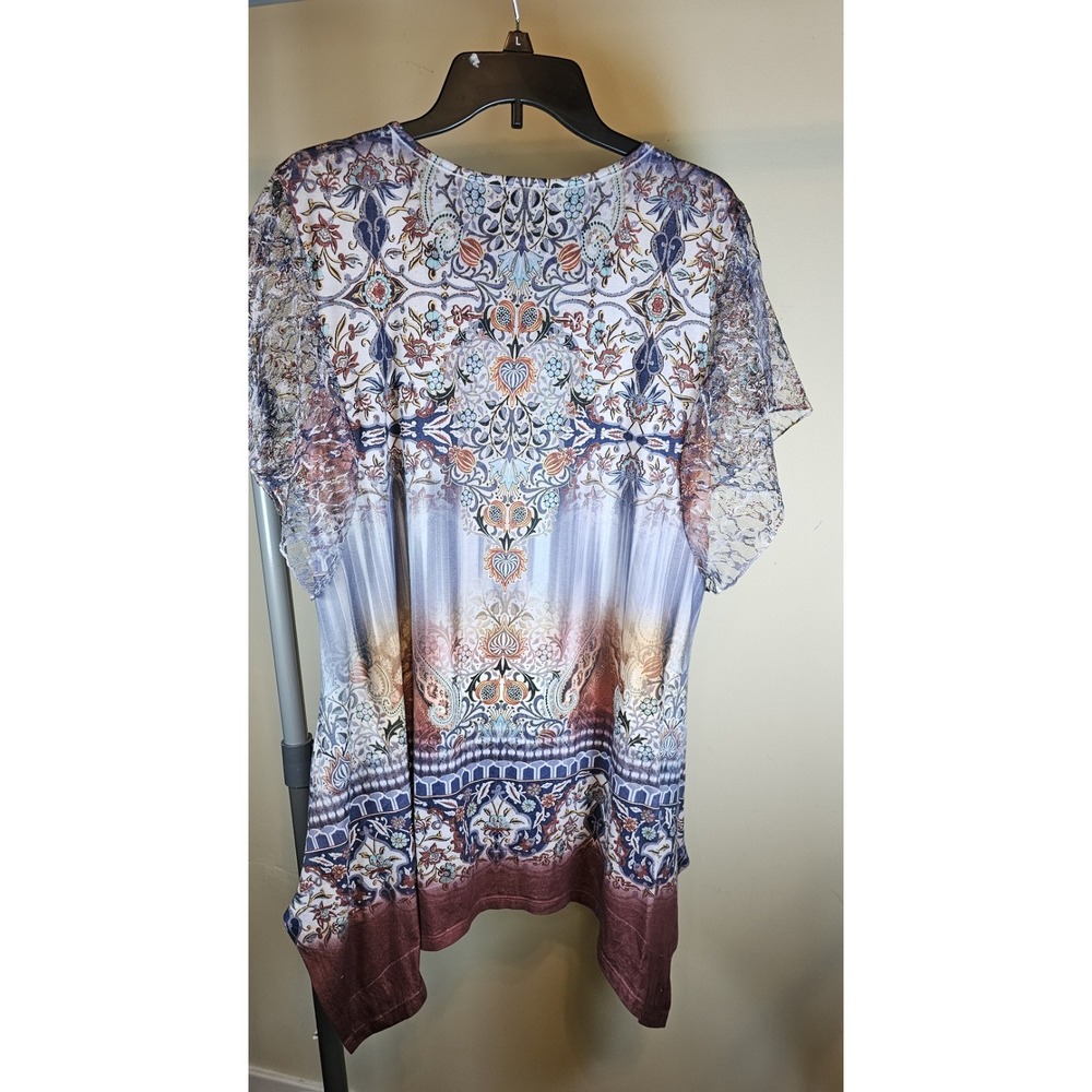 World Unity Printed Top Plus Women's Size 1X - Picture 6 of 7
